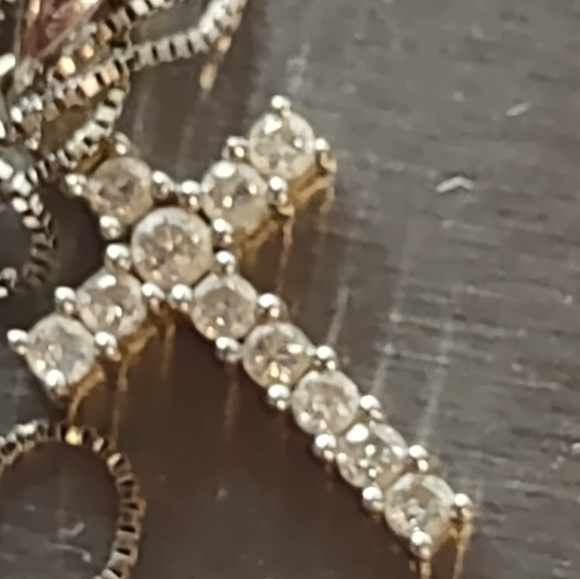 14 karat solid gold 12 diamond cross pendant with box link chain - Picture 12 of 12